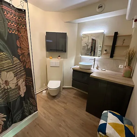 Rouen, Studio, Lumineux Avec Parking Souterrain, Menage Et Linge Inclus